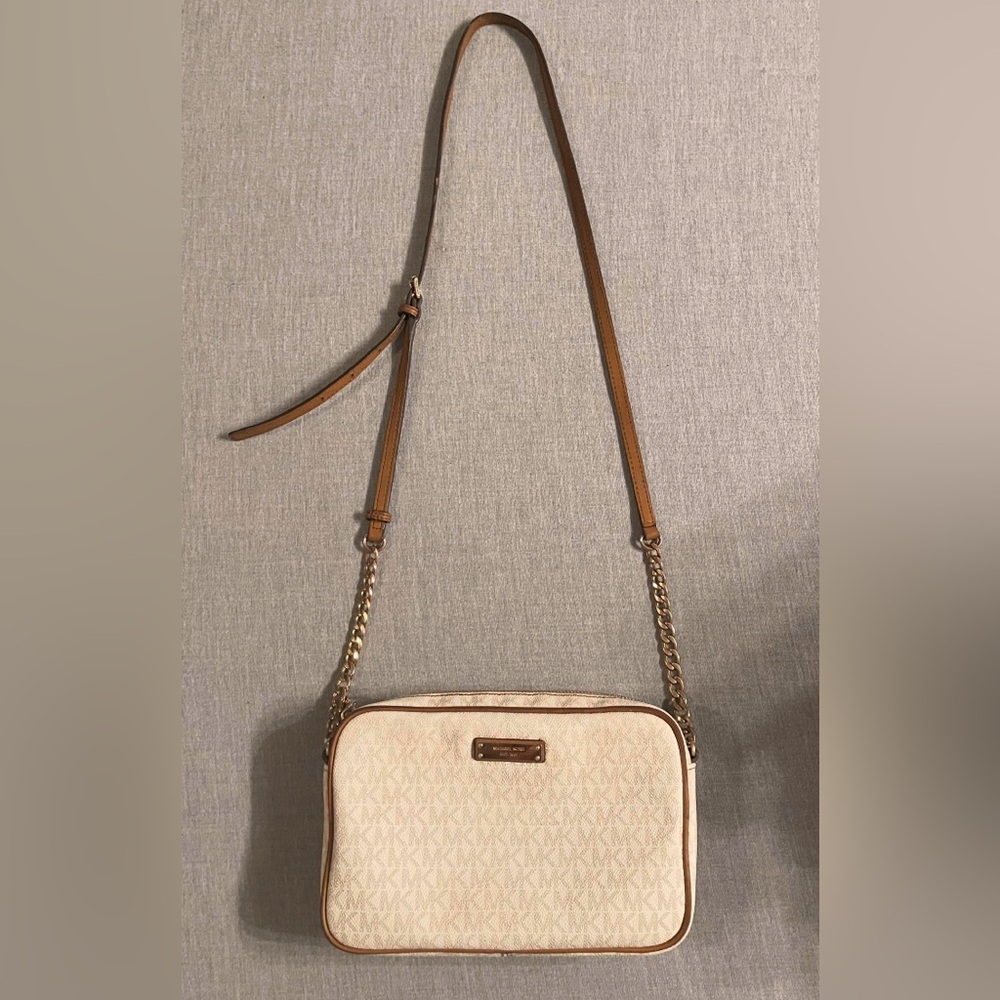 Michael Kors Jet Set Crossbody (USED/Fair) - Picture 3 of 15